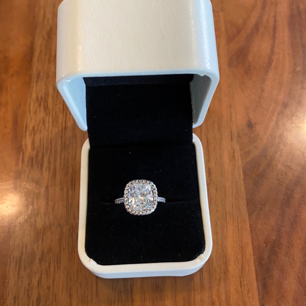 Everly Ring